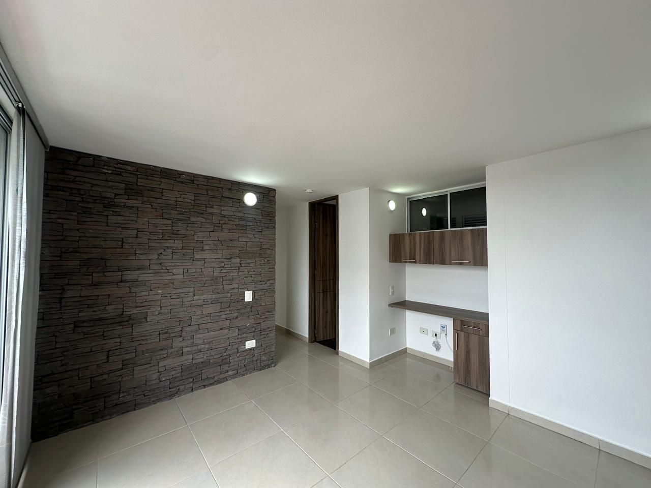 Apartamento en arriendo Valle Del Cauca Cali La Hacienda 70 m2 Habitaciones 3 Baños 2 Garajes 1 Precio $1900000