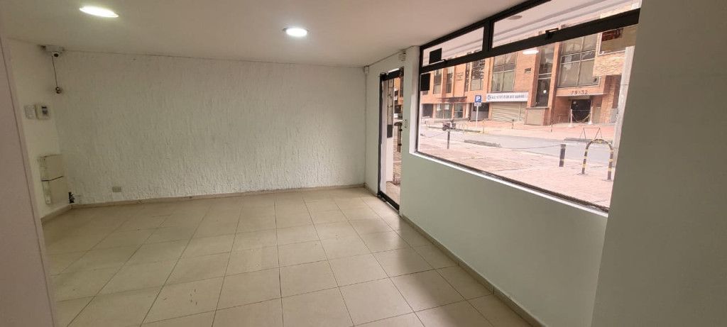 Casa en arriendo Cundinamarca Bogotá Lago Gaitan 580 m2 Habitaciones 9 Baños 4 Garajes 4 Precio $17000000