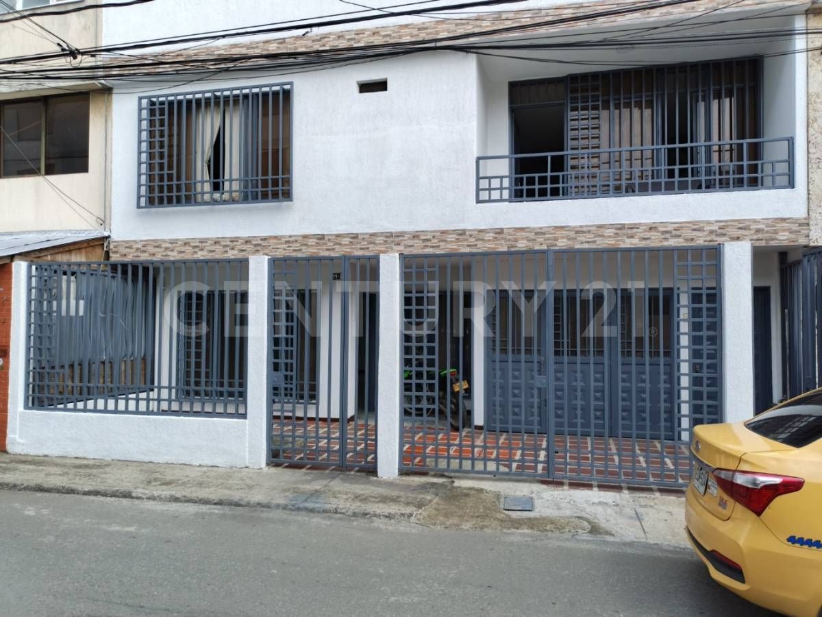 Casa en arriendo Valle Del Cauca Cali Departamental 210 m2 Habitaciones 4 Baños 4 Garajes 1 Precio $2300000