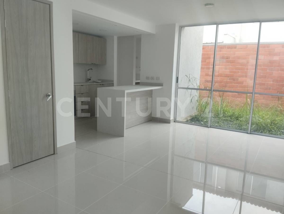 Casa en arriendo Valle Del Cauca Jamundí Cr Alondra 100 m2 Habitaciones 3 Baños 3 Garajes 0 Precio $2000000