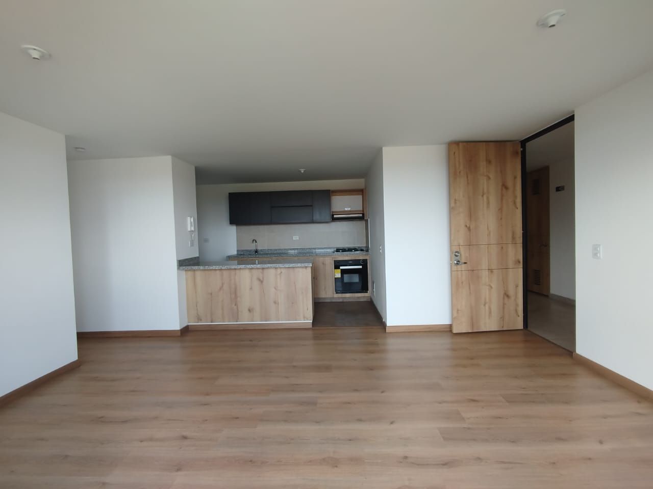 Apartamento en arriendo Cundinamarca Mosquera El Bremen I 92 m2 Habitaciones 3 Baños 2 Garajes 2 Precio $2800000