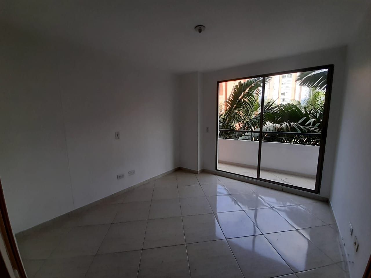 Apartamento en arriendo Antioquia Envigado Bosques De Zúñiga 85 m2 Habitaciones 3 Baños 2 Garajes 1 Precio $3500000