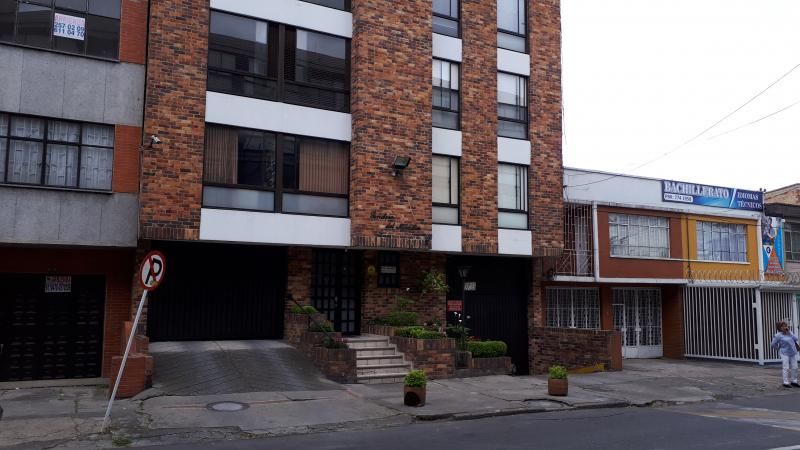 Apartamento en arriendo Cundinamarca Bogotá San Luis 90 m2 Habitaciones 3 Baños 2 Garajes 2 Precio $3133000