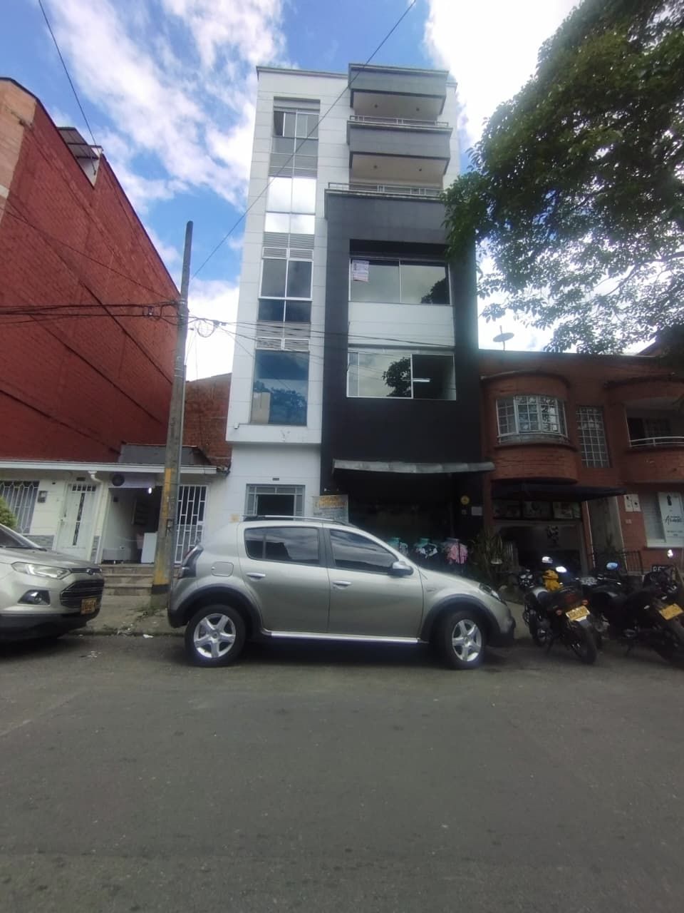 Local Comercial en arriendo Antioquia Itagüí Santa Maria Et Iii 100 m2 Habitaciones 0 Baños 2 Garajes 0 Precio $2400000