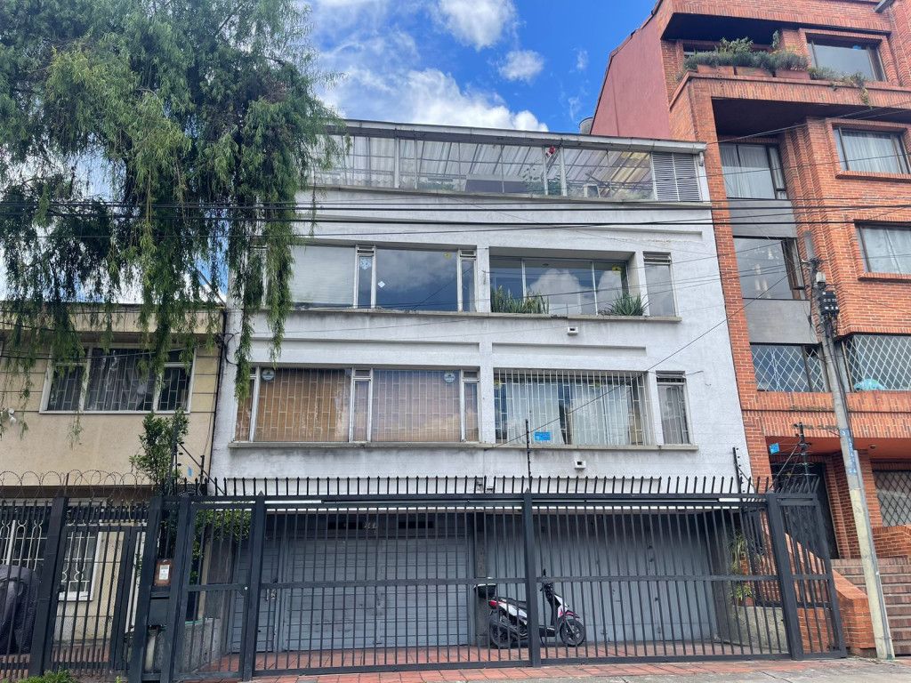 Oficina en arriendo Cundinamarca Bogotá Acevedo Tejada 30 m2 Habitaciones 0 Baños 1 Garajes 0 Precio $1100000
