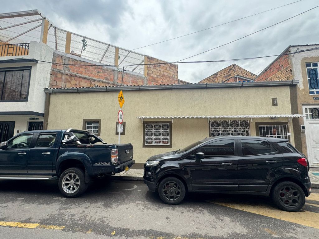 Casa en venta Cundinamarca Bogotá Santa Lucía 47 m2 Habitaciones 3 Baños 2 Garajes 0 Precio $250000000