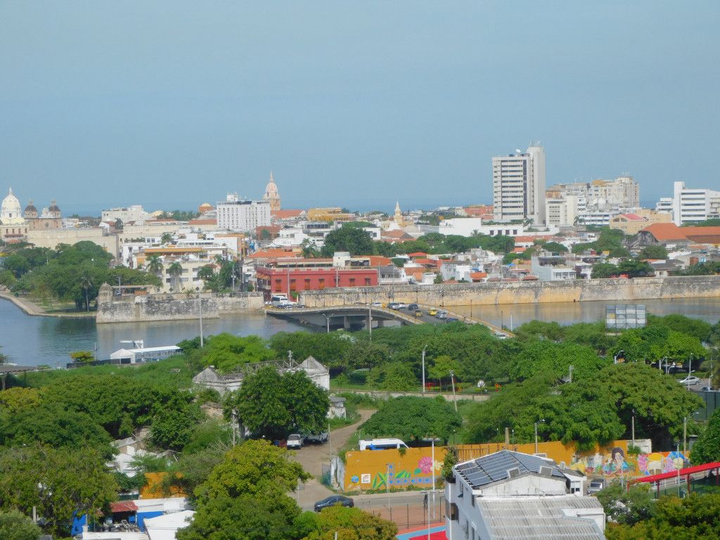 Apartamento en arriendo Bolívar Cartagena Manga 101 m2 Habitaciones 3 Baños 2 Garajes 1 Precio $6000000