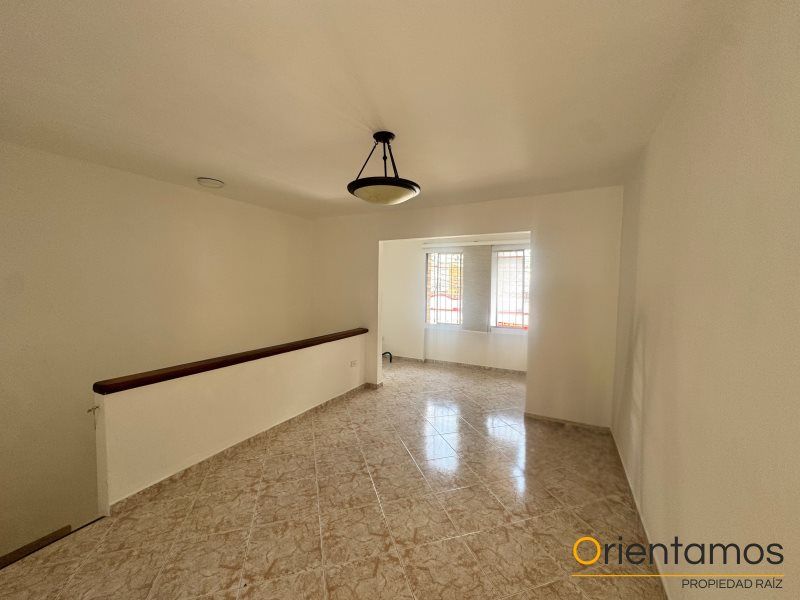Casa en arriendo Antioquia Medellín Lorena 130 m2 Habitaciones 4 Baños 2 Garajes 0 Precio $3800000