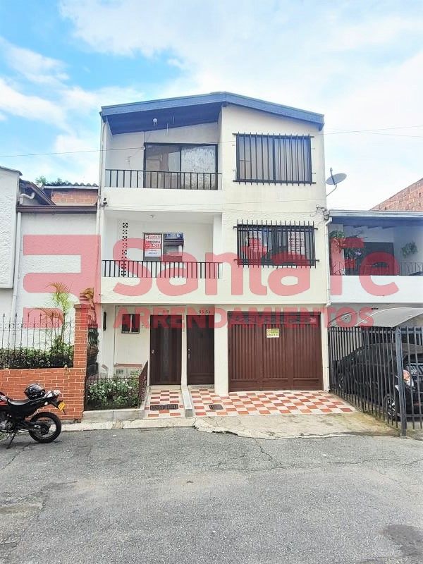 Apartamento en arriendo Antioquia Medellín Cristo Rey 130 m2 Habitaciones 3 Baños 2 Garajes 0 Precio $2600000