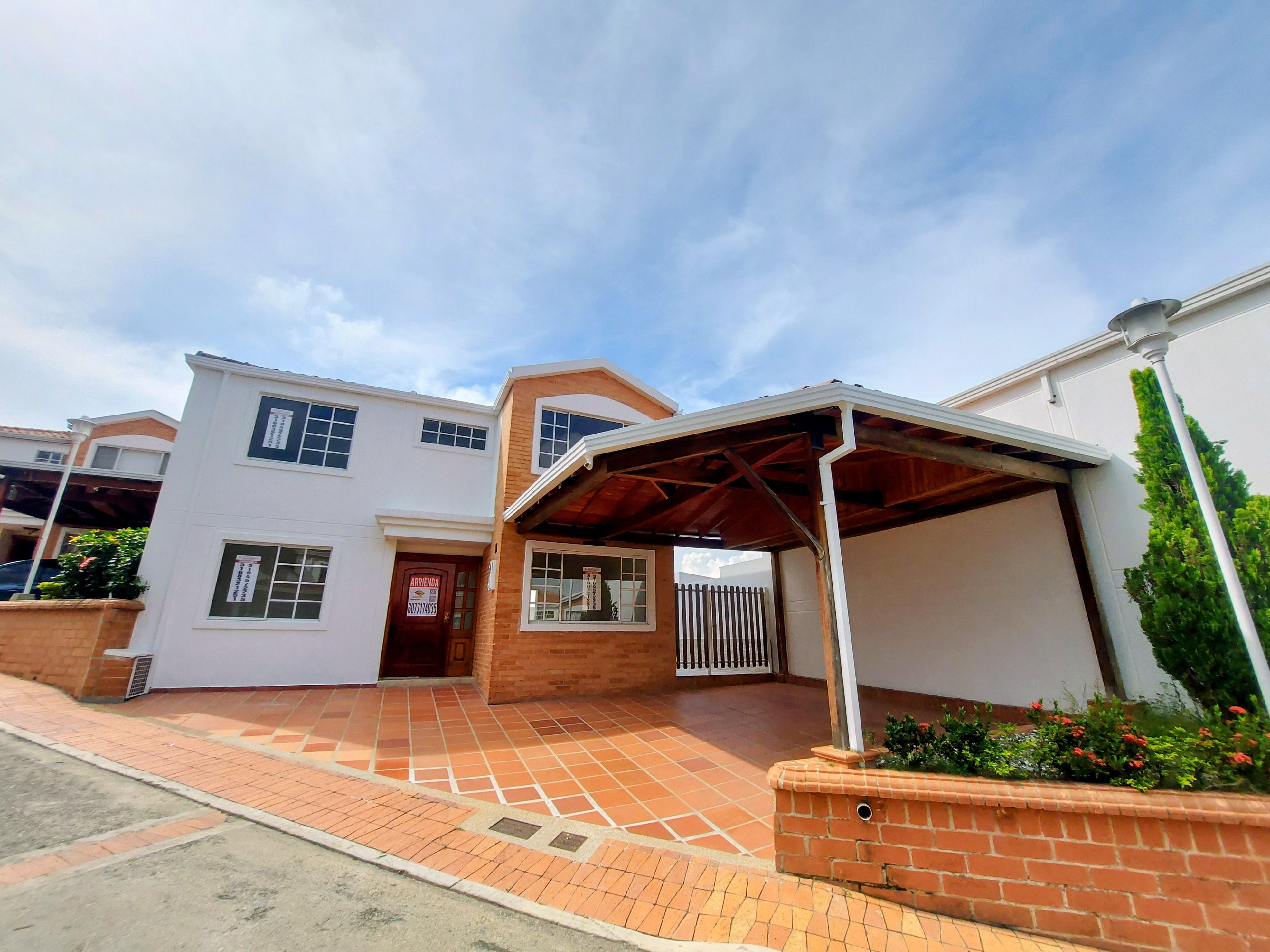 Casa en arriendo Santander Bucaramanga El Tejar 154 m2 Habitaciones 4 Baños 4 Garajes 2 Precio $5581000