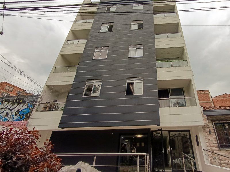 Apartamento en arriendo Antioquia Medellín Los Alpes 80 m2 Habitaciones 3 Baños 2 Garajes 0 Precio $2200000