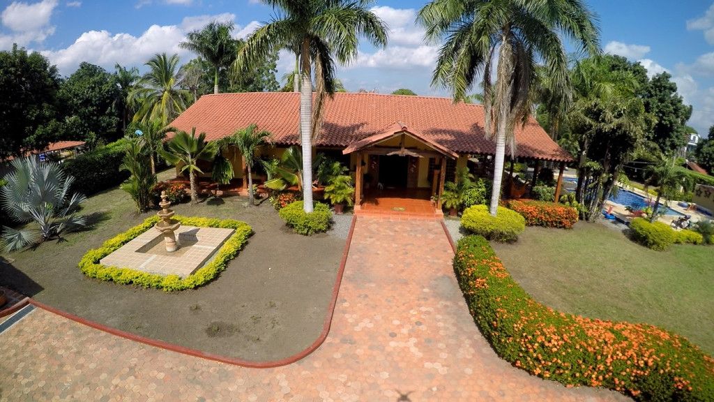 Casa en venta Caldas La Dorada La Dorada 500 m2 Habitaciones 4 Baños 3 Garajes 2 Precio $1500000000