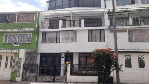 Apartamento en arriendo Cundinamarca Bogotá Santa Isabel Et Ii 110 m2 Habitaciones 3 Baños 2 Garajes 0 Precio $2000000