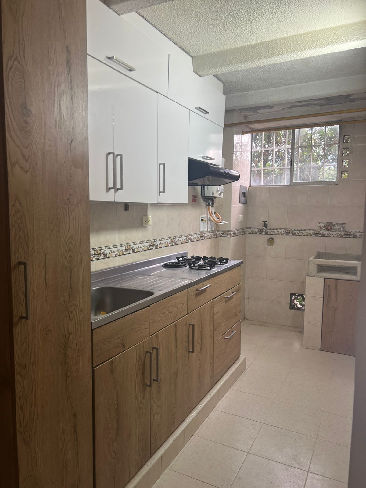Apartamento en arriendo Antioquia Envigado Milán - Vallejuelos 65 m2 Habitaciones 3 Baños 2 Garajes 1 Precio $2800000