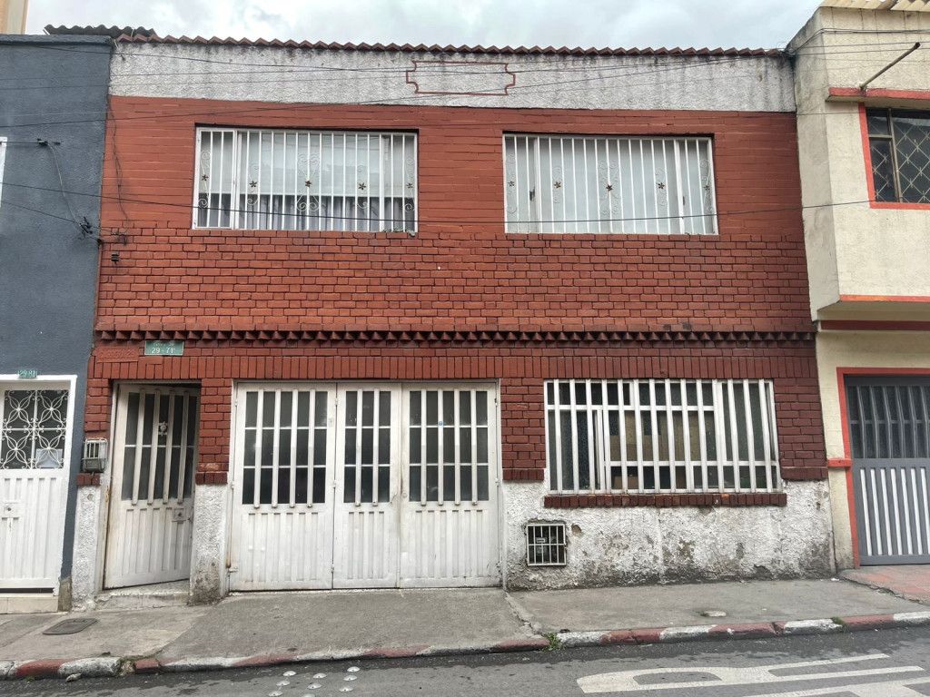 Casa en venta Cundinamarca Bogotá Santander 210 m2 Habitaciones 5 Baños 3 Garajes 1 Precio $480000000