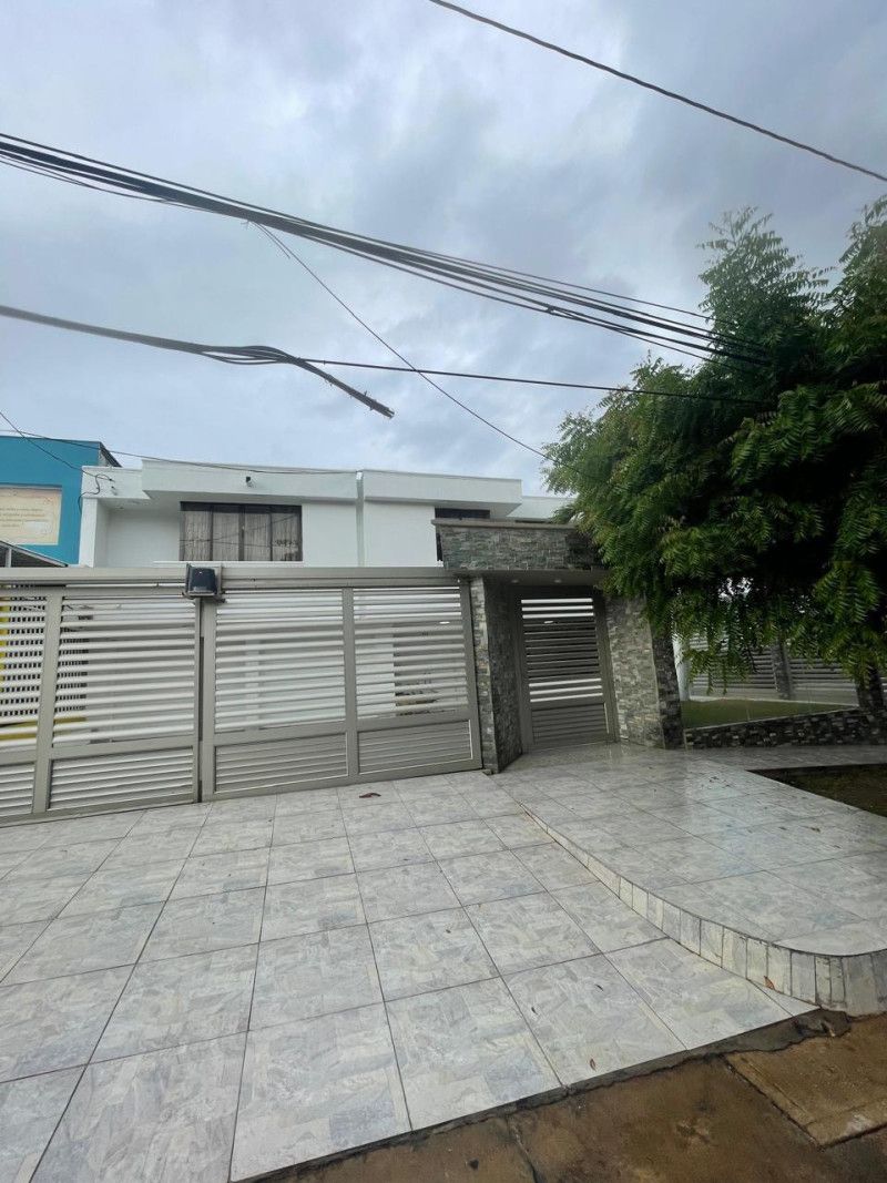 Casa en arriendo Atlántico Barranquilla La Cumbre 600 m2 Habitaciones 7 Baños 7 Garajes 2 Precio $10000000