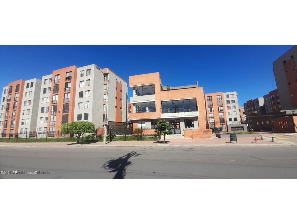 Apartamento en venta Cundinamarca Madrid Hda Madrid Aranjuez 54 m2 Habitaciones 3 Baños 2 Garajes 0 Precio $200000000