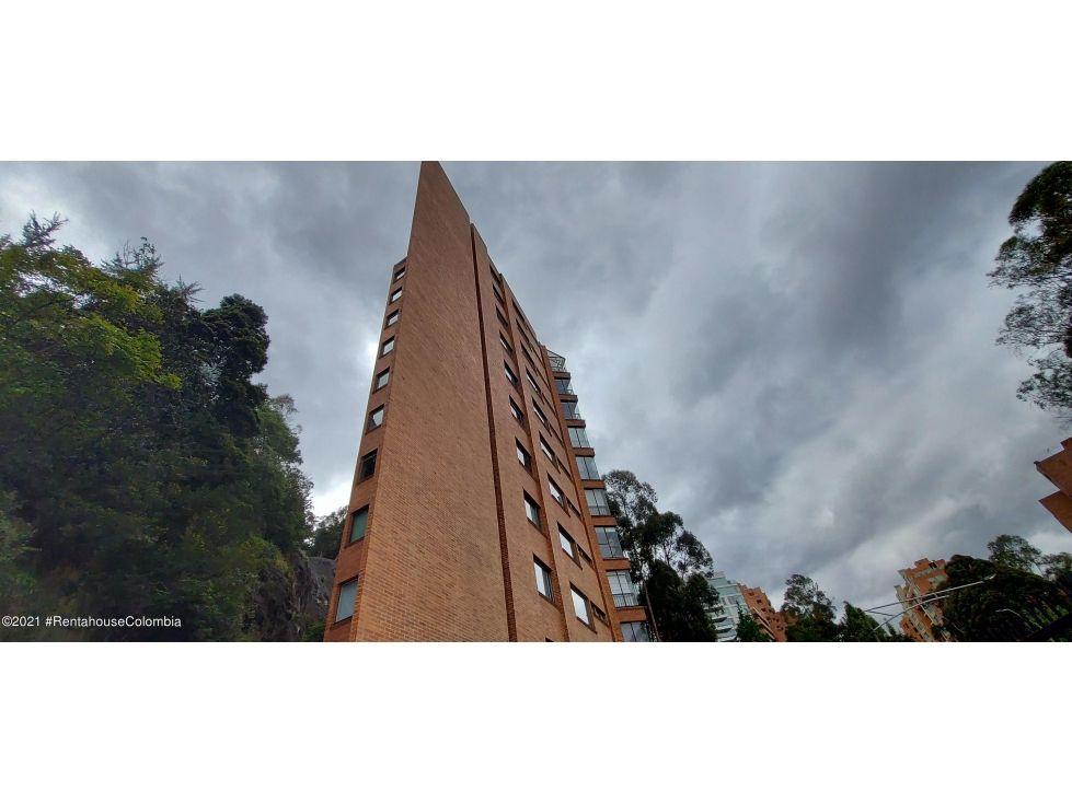 Apartamento en venta Cundinamarca Bogotá Los Rosales - Edif Pinar 83 210 m2 Habitaciones 3 Baños 4 Garajes 2 Precio $1900000000
