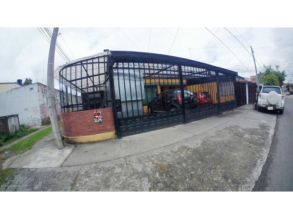 Casa en venta Cundinamarca Bogotá Campin Occidental 340 m2 Habitaciones 5 Baños 4 Garajes 3 Precio $2095000000