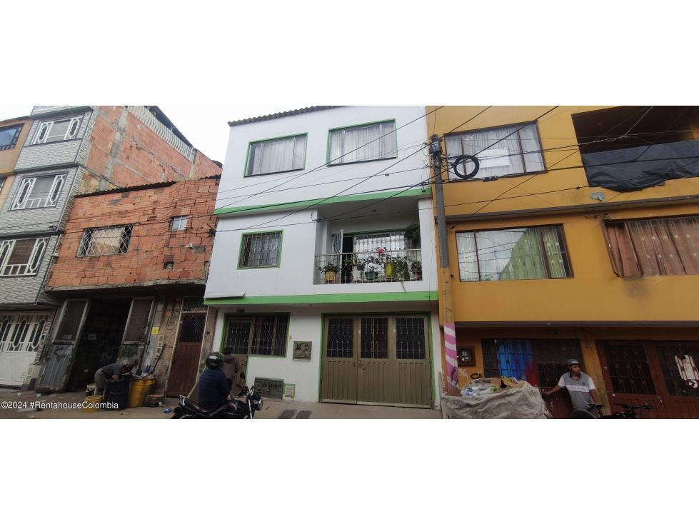 Casa en venta Cundinamarca Bogotá Santa Cecilia 189 m2 Habitaciones 5 Baños 3 Garajes 2 Precio $260000000