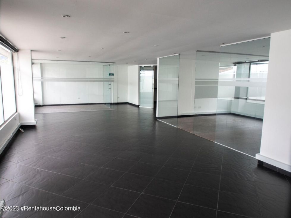Oficina en venta Cundinamarca Bogotá Chico Norte Et Ii 111 m2 Habitaciones 0 Baños 3 Garajes 3 Precio $850000000