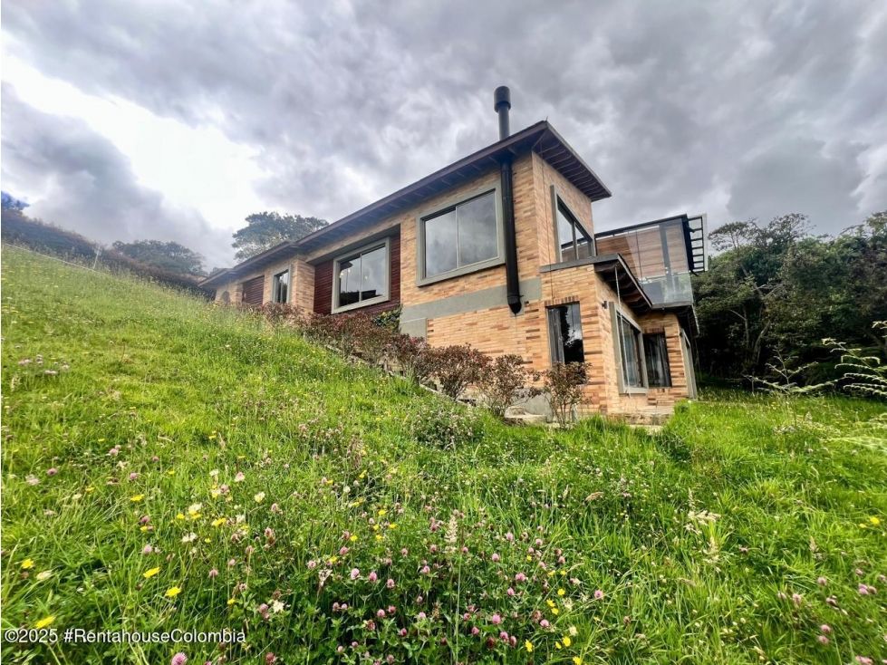 Casa en venta Cundinamarca Chía Chia 270 m2 Habitaciones 3 Baños 5 Garajes 0 Precio $2200000000