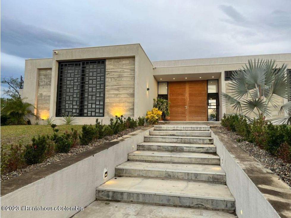 Casa en venta Norte De Santander Villa Del Rosario Villa Del Rosario 286 m2 Habitaciones 4 Baños 5 Garajes 4 Precio $1650000000