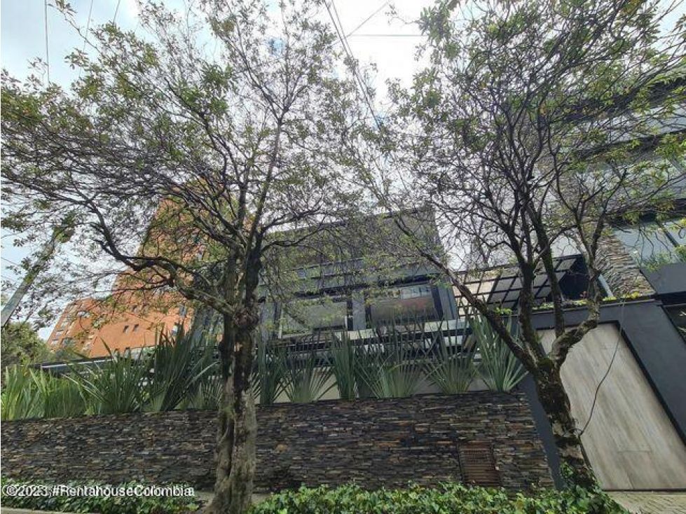 Oficina en arriendo Cundinamarca Bogotá Santa Ana Occidental 220 m2 Habitaciones 0 Baños 3 Garajes 0 Precio $10100000