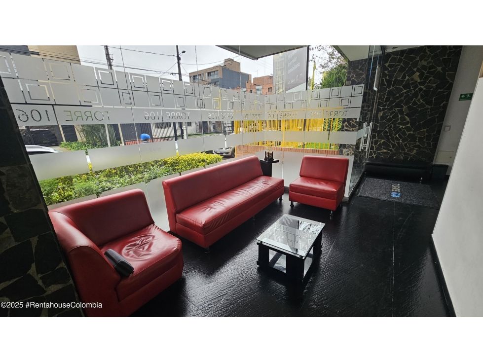 Oficina en arriendo Cundinamarca Bogotá Puente Largo 19 m2 Habitaciones 0 Baños 2 Garajes 0 Precio $1540000
