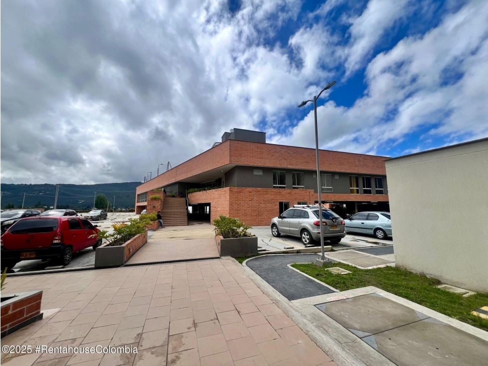 Apartamento en venta Cundinamarca Chía Santa Lucia 40 m2 Habitaciones 2 Baños 1 Garajes 1 Precio $250000000