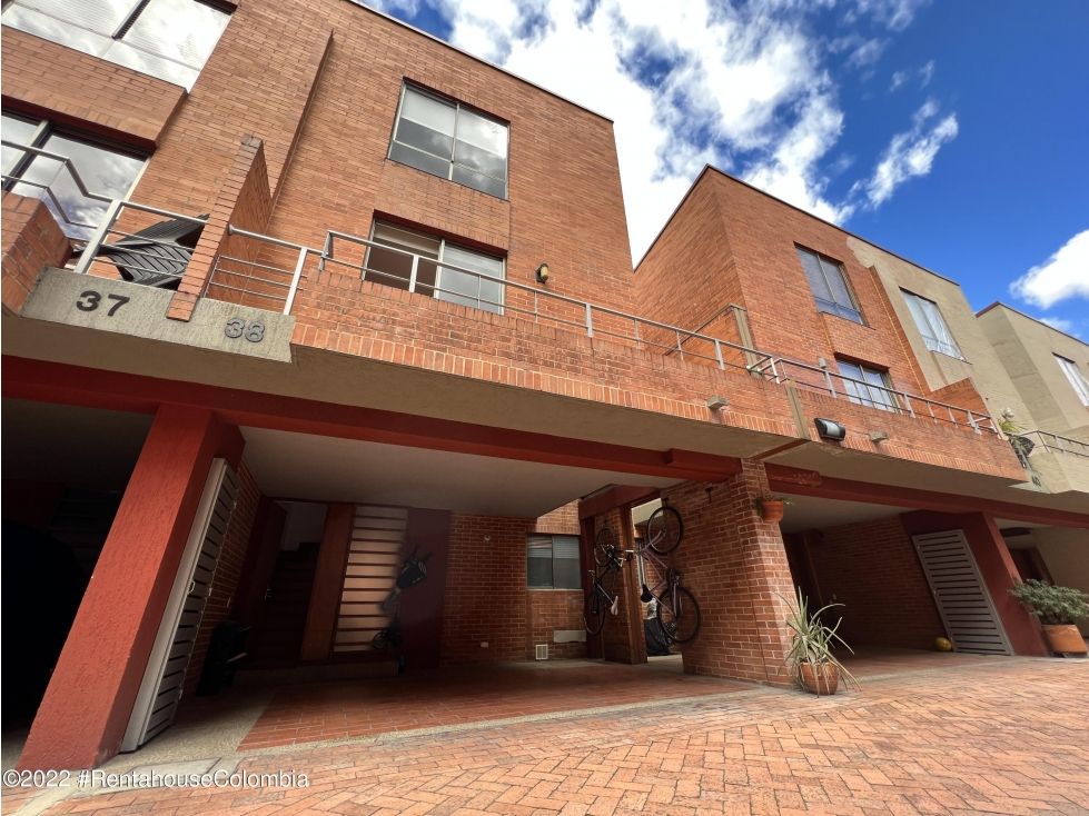 Casa en venta Cundinamarca Bogotá Cjr Jardines De La Colina 2 171 m2 Habitaciones 3 Baños 3 Garajes 0 Precio $830000000