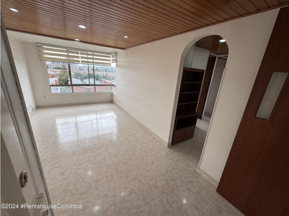 Apartamento en venta Cundinamarca Bogotá Capellanía 64 m2 Habitaciones 3 Baños 2 Garajes 1 Precio $370000000