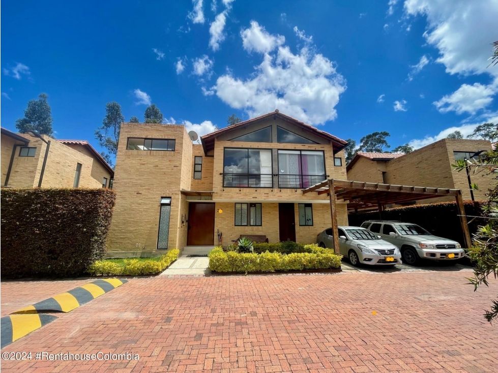 Casa en venta Cundinamarca Cajicá Cn Bambu 202 m2 Habitaciones 3 Baños 4 Garajes 2 Precio $1550000000