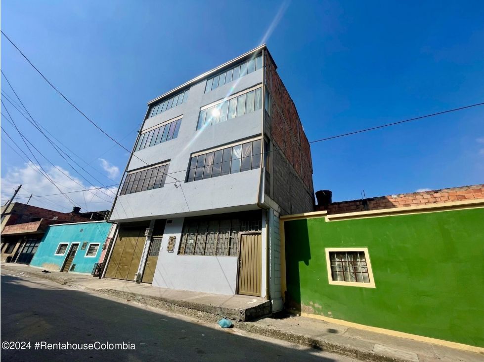 Edificio en venta Cundinamarca Soacha El Libertador 403 m2 Habitaciones 0 Baños 10 Garajes 2 Precio $500000000