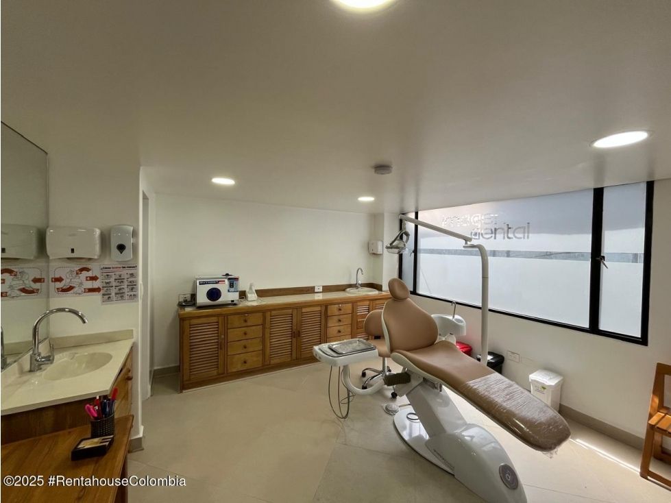 Consultorio en venta Cundinamarca Bogotá Marly 20 m2 Habitaciones 0 Baños 1 Garajes 0 Precio $160000000