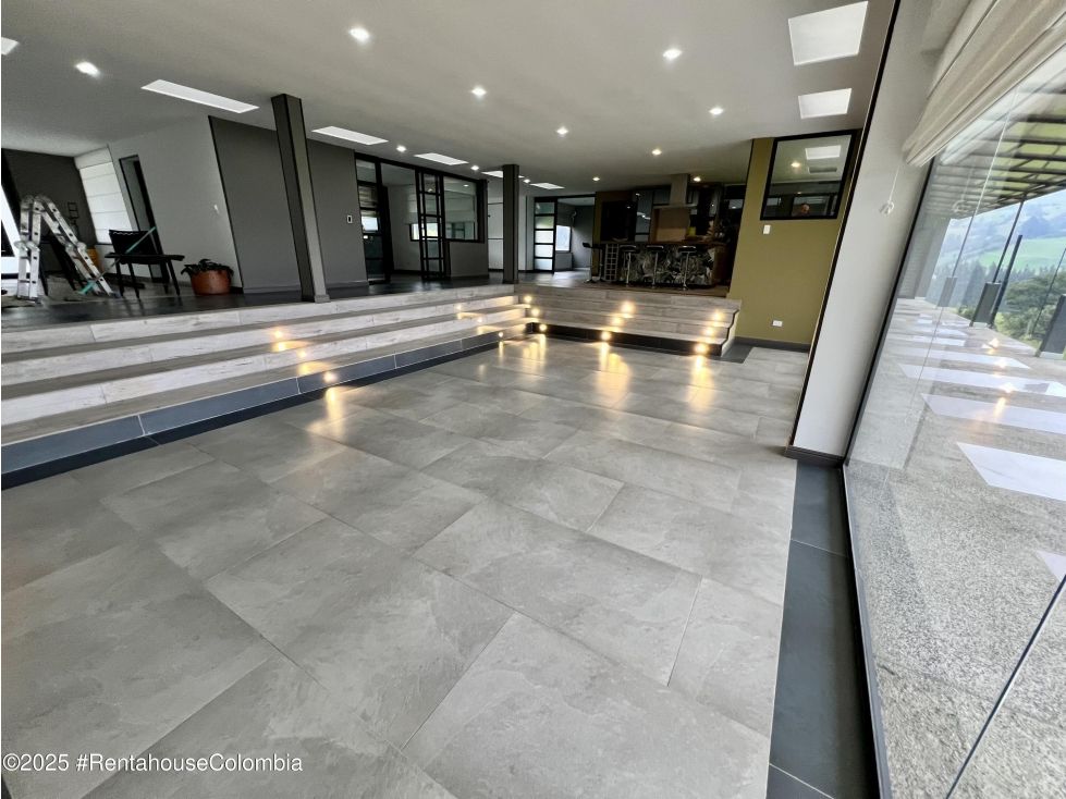 Casa en venta Cundinamarca Zipaquirá Zipaquira 610 m2 Habitaciones 5 Baños 6 Garajes 0 Precio $3000000000