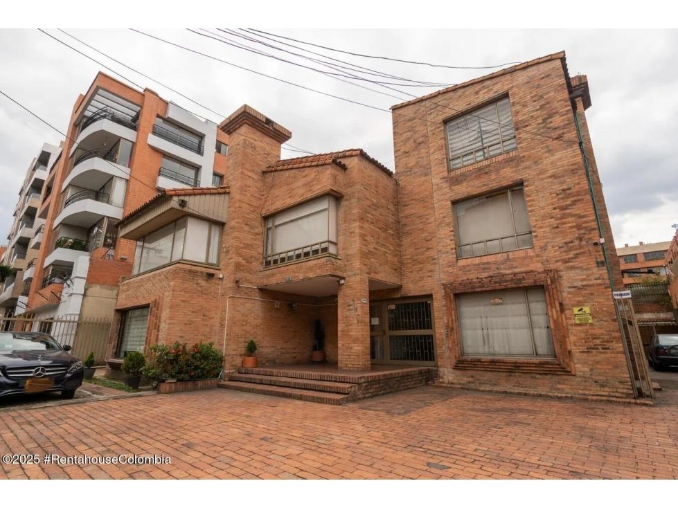 Oficina en arriendo Cundinamarca Bogotá Santa Barbara Occidental 110 m2 Habitaciones 0 Baños 2 Garajes 4 Precio $5600000