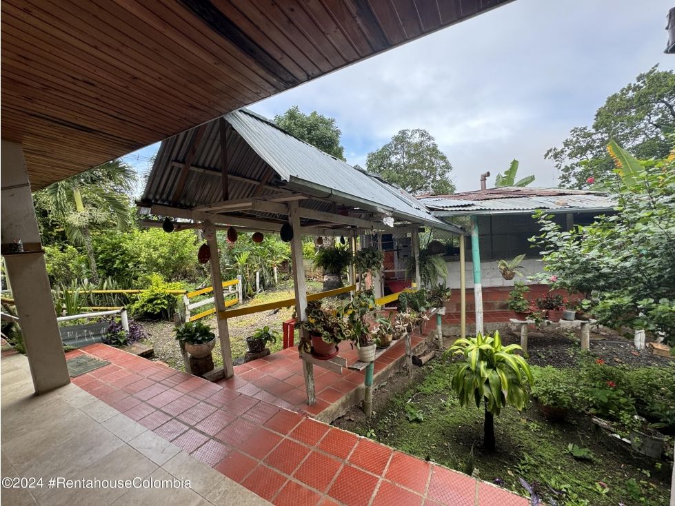 Casa en venta Cundinamarca Anapoima Anapoima 242 m2 Habitaciones 4 Baños 2 Garajes 0 Precio $380000000