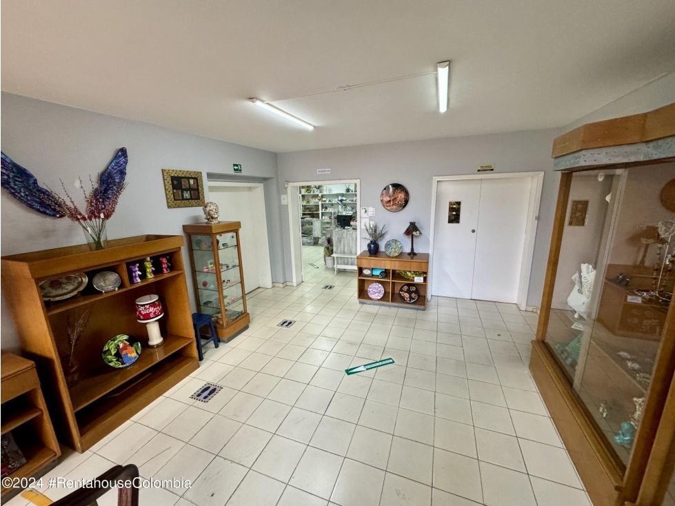 Casa en arriendo Cundinamarca Bogotá Quinta Camacho 659 m2 Habitaciones 7 Baños 6 Garajes 3 Precio $17000000