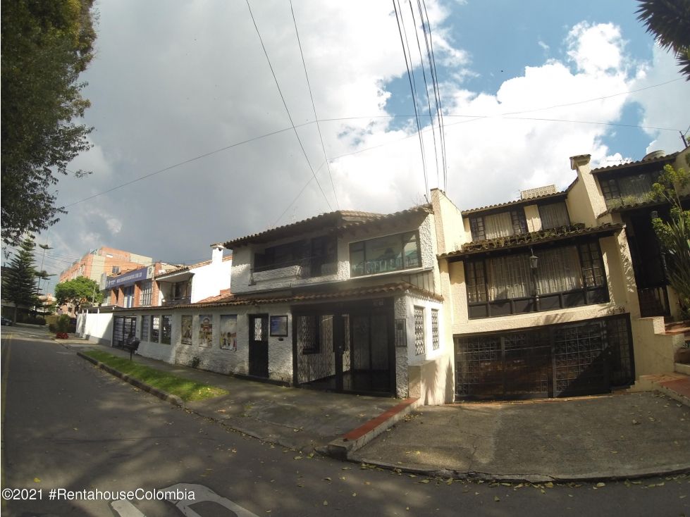 Casa en venta Cundinamarca Bogotá El Salitre 600 m2 Habitaciones 3 Baños 3 Garajes 0 Precio $1800000000