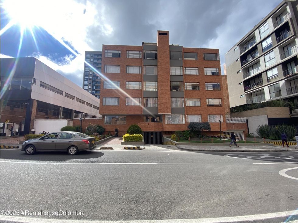Apartamento en arriendo Cundinamarca Bogotá Los Cedros Oriental 72 m2 Habitaciones 3 Baños 2 Garajes 1 Precio $3215000