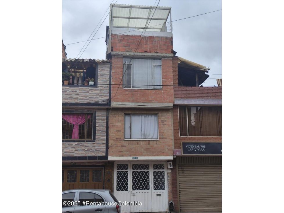 Casa en venta Cundinamarca Bogotá Aures Et Ii 144 m2 Habitaciones 4 Baños 3 Garajes 1 Precio $380000000