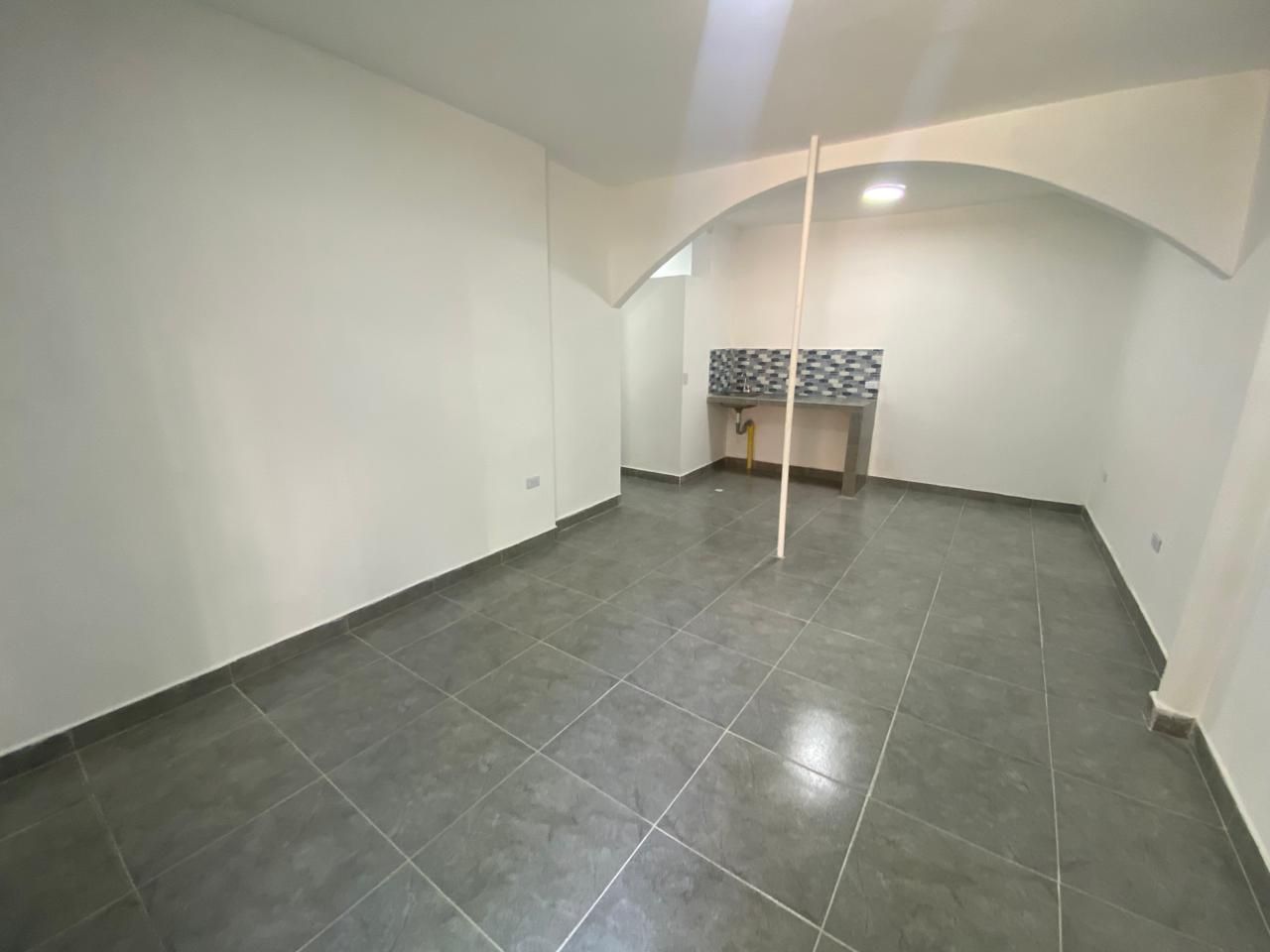 Local en arriendo Antioquia Medellín Castilla 22 m2 Habitaciones 0 Baños 1 Garajes 0 Precio $1800000
