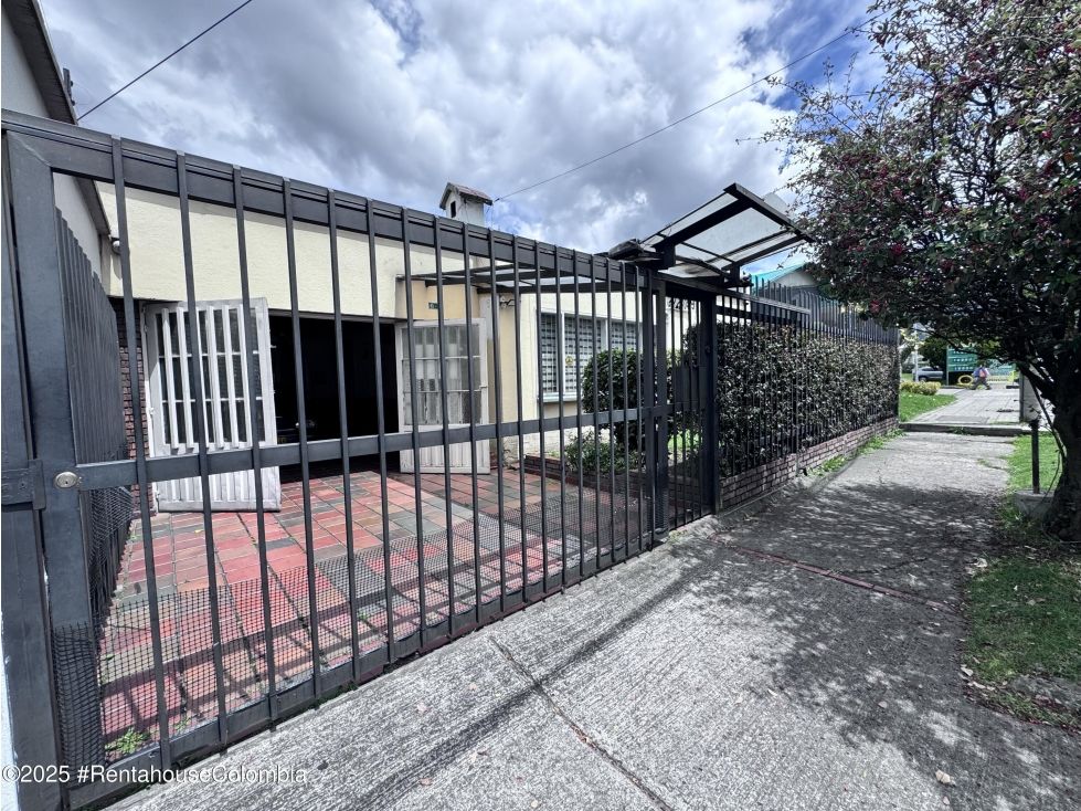 Casa en venta Cundinamarca Bogotá Tierra Linda 375 m2 Habitaciones 4 Baños 4 Garajes 2 Precio $1800000000