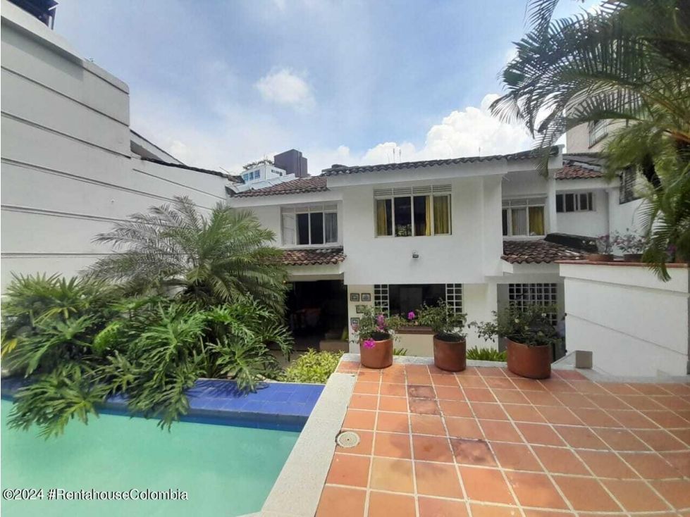 Casa en venta Valle Del Cauca Cali Bellavista 439 m2 Habitaciones 3 Baños 6 Garajes 3 Precio $1500000000