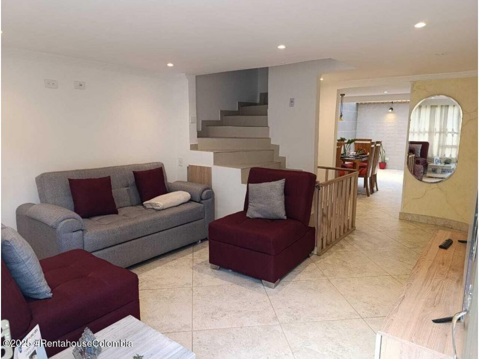 Casa en venta Cundinamarca Bogotá Villas De Granada 104 m2 Habitaciones 4 Baños 2 Garajes 0 Precio $419000000