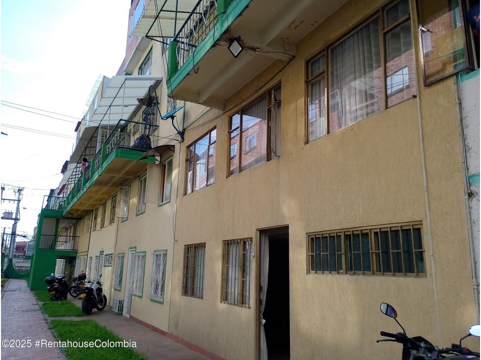 Apartamento en venta Cundinamarca Bogotá Ciudad Bachue Et I 93 m2 Habitaciones 3 Baños 1 Garajes 0 Precio $270000000