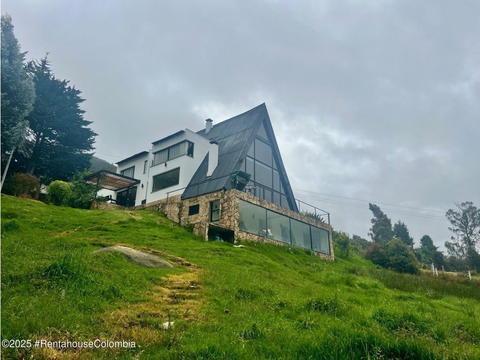 Casa en venta Cundinamarca La Calera La Calera 400 m2 Habitaciones 4 Baños 4 Garajes 2 Precio $2200000000