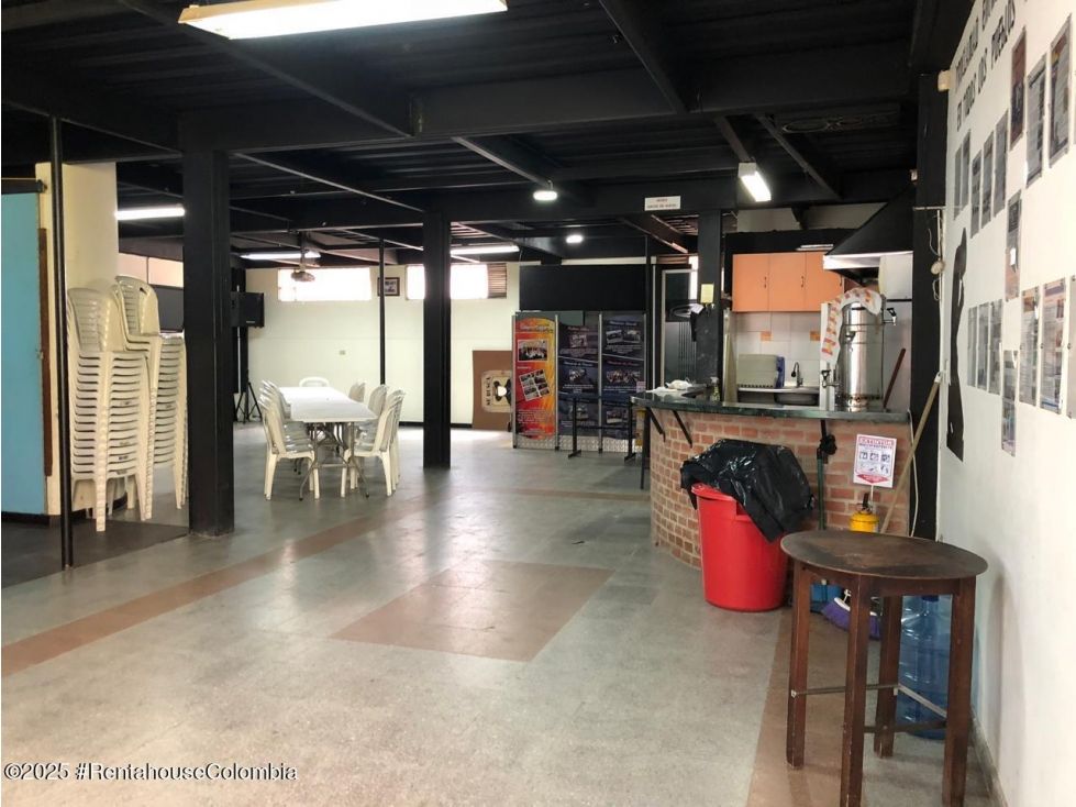 Bodega en arriendo Cundinamarca Bogotá Villa Elisa 420 m2 Habitaciones 0 Baños 4 Garajes 3 Precio $10600000