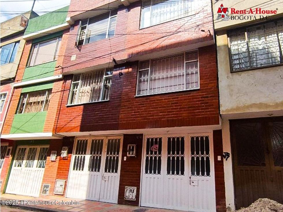 Casa en venta Cundinamarca Bogotá Lombardía 98 m2 Habitaciones 4 Baños 7 Garajes 1 Precio $380000000